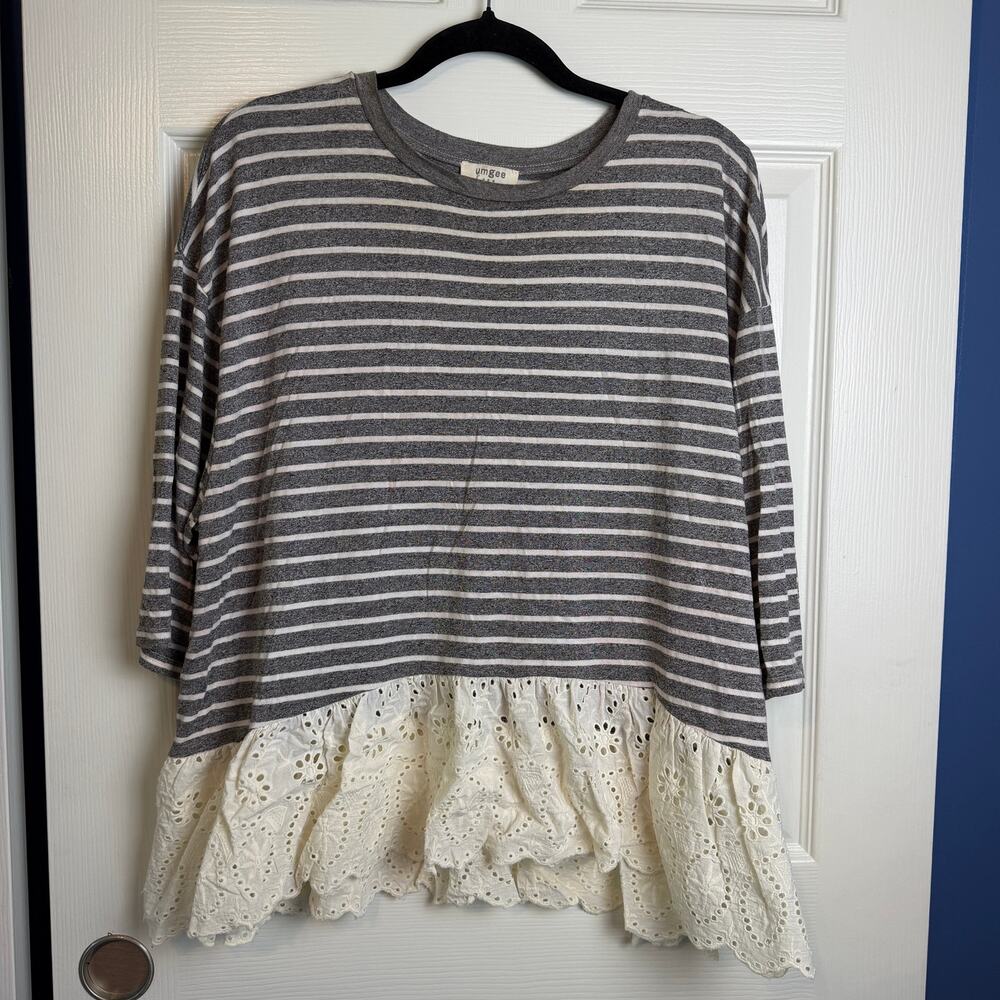 Umgee Striped Eyelet Lace Ruffle Hem 3/4 Sleeve Top Large Gray White